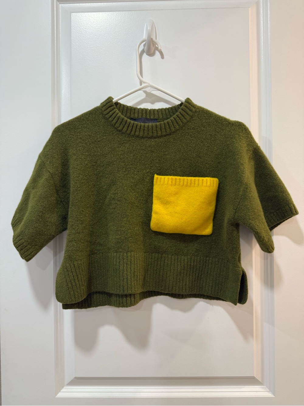 Olive Green Short-Sleeve Sweater with Yellow Pocket